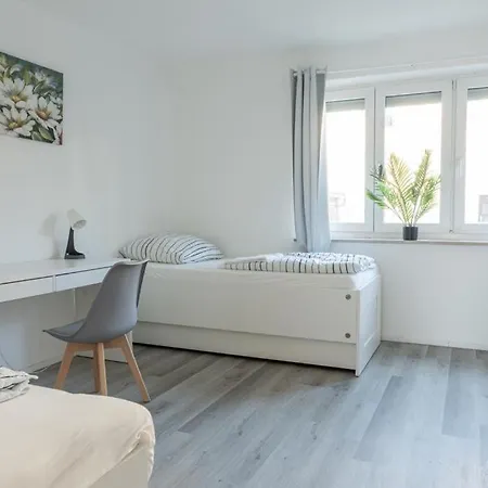 Modernes 3 Zimmerwohnung Nahe Messe & Flughafen شقة لينفلدن اشتردين