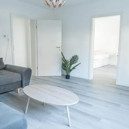 Modernes 3 Zimmerwohnung Nahe Messe & Flughafen شقة لينفلدن اشتردين